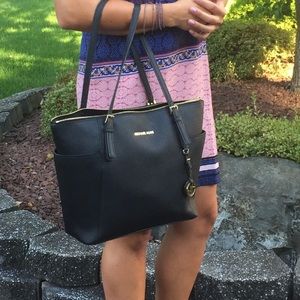 Michael Kors Large Zip-top Jet Set Tote